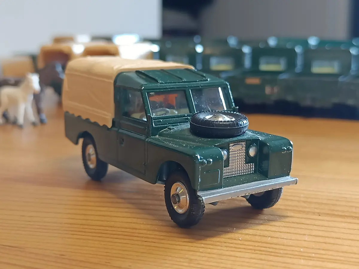 438 Land Rover In Deep Green With Original Box 1 2