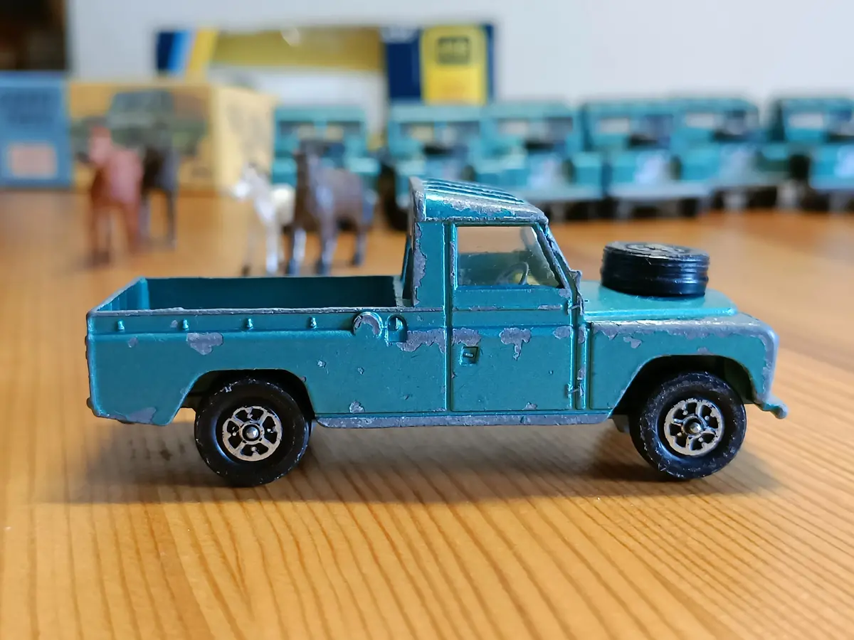 438 Land Rover In Turquoise-Green With Whizzwheels 11 1