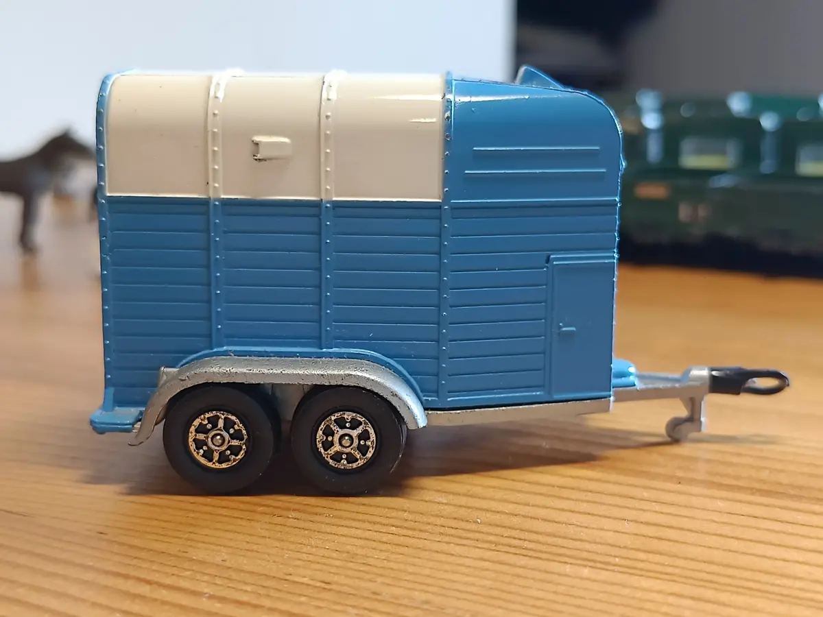 112 Rice Double Horsebox (8) *Whizzwheels Edition* 1