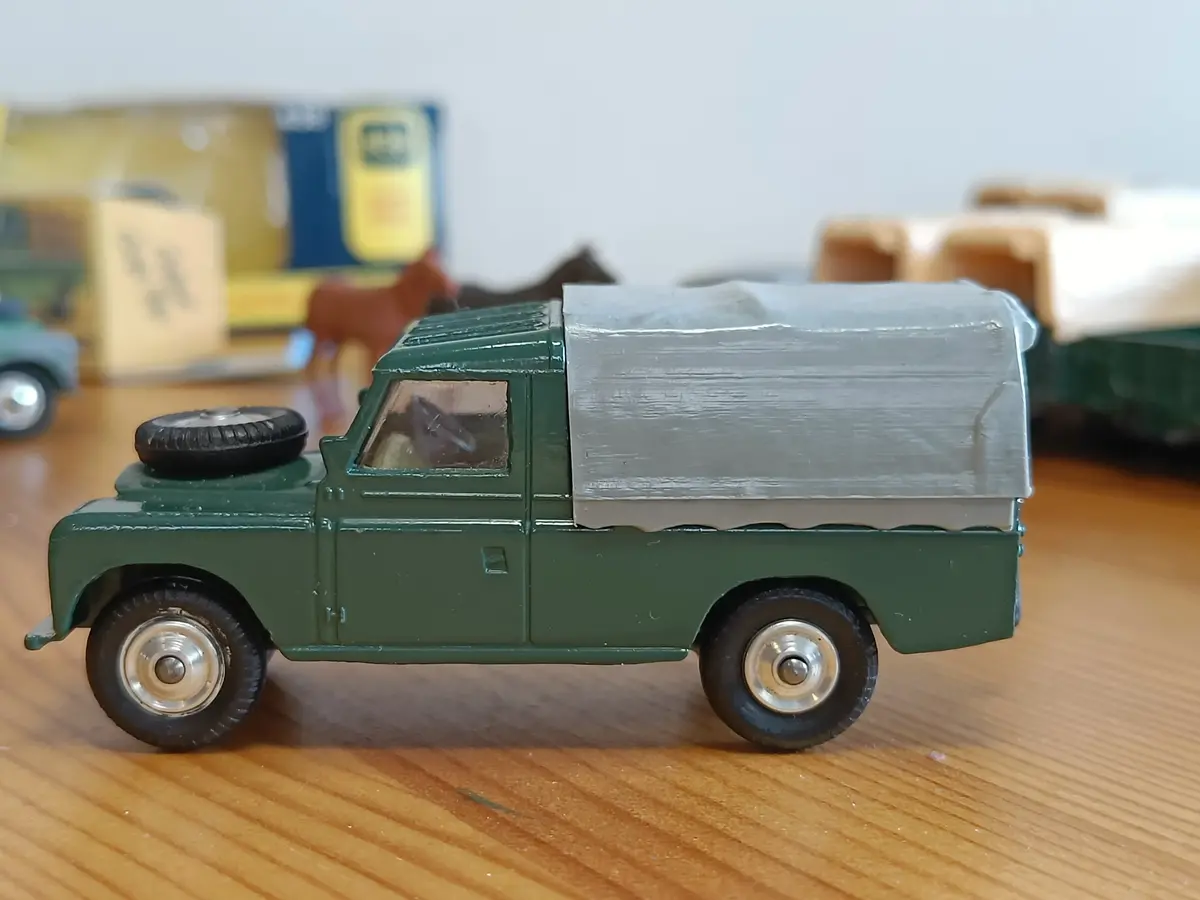 438 Land Rover In Deep Green 12 1
