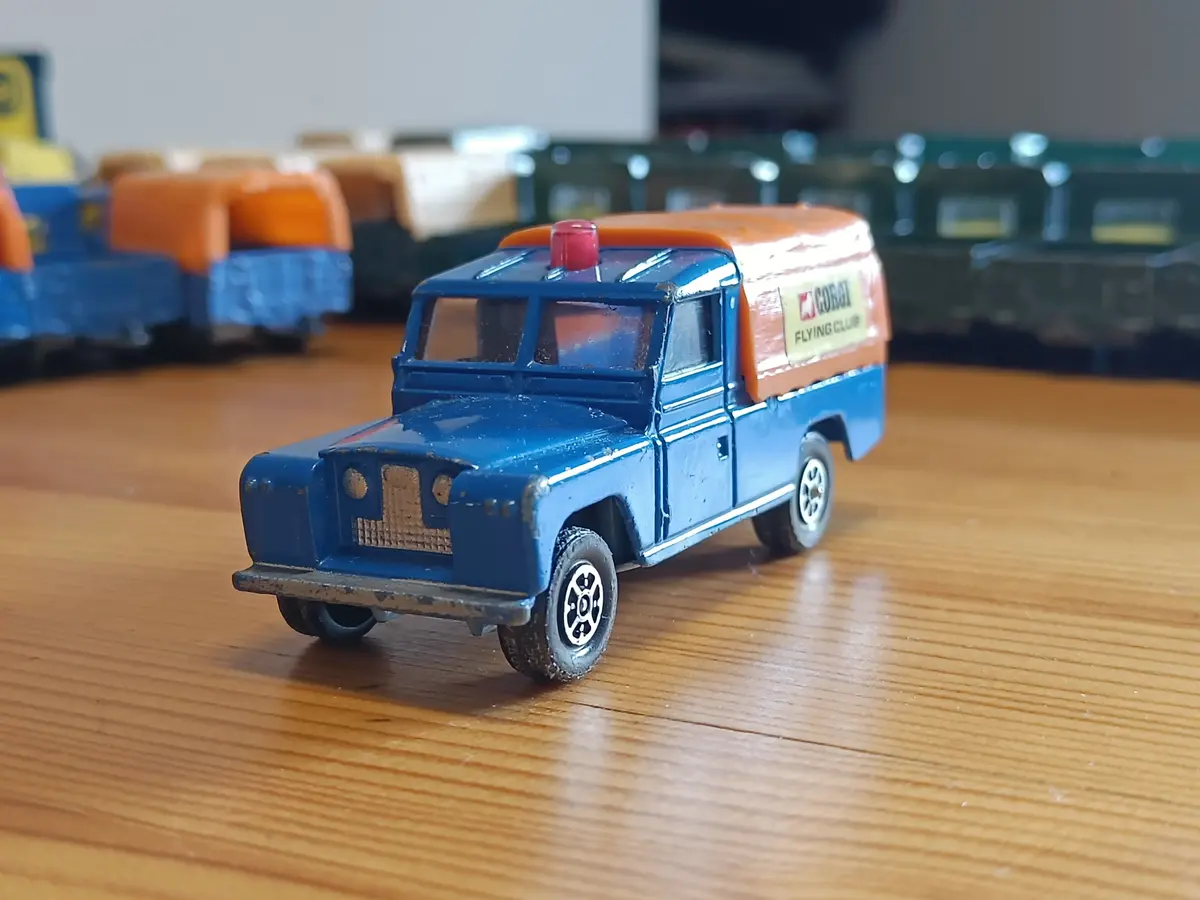 Gift Set 19 Land Rover Flying Club Edition (2) 2