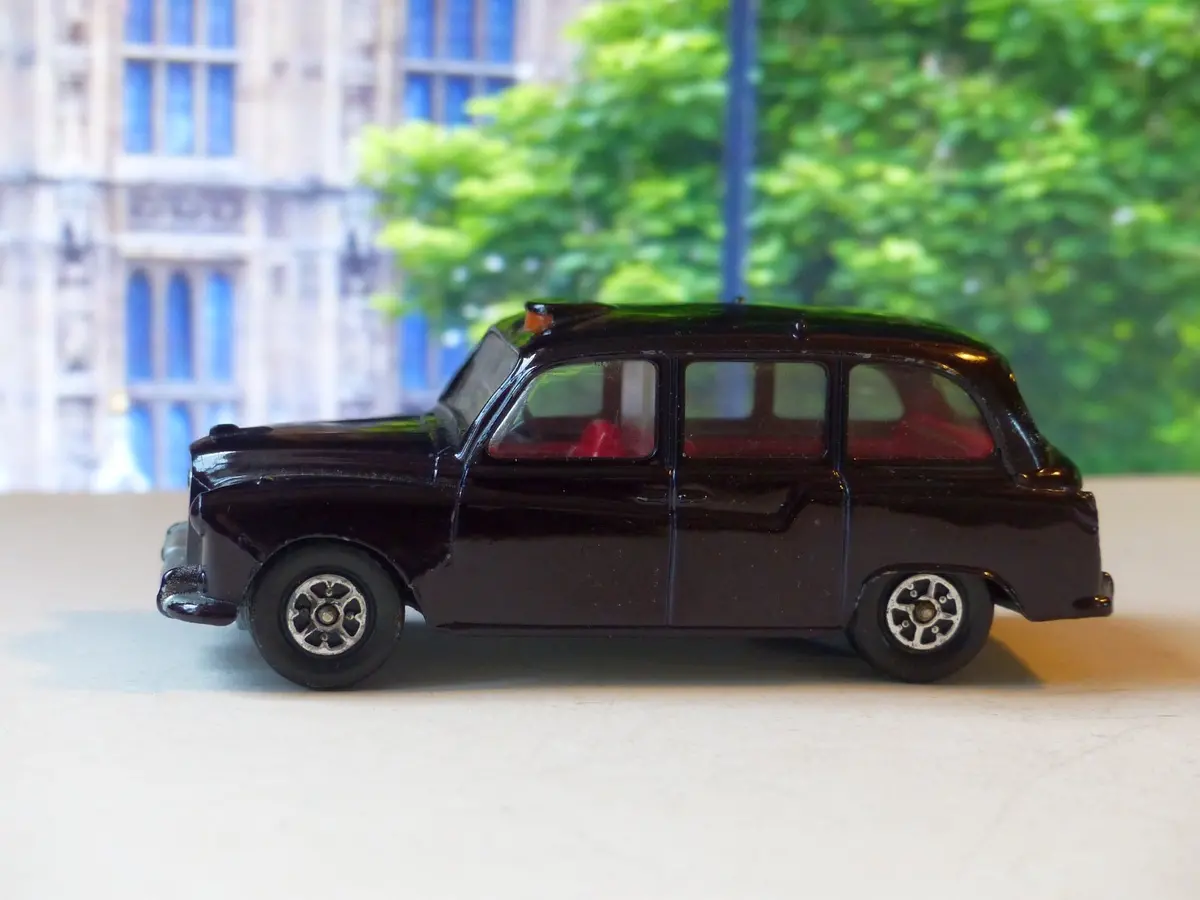 418 Austin Taxi In Deep Maroon With Red Interior 1