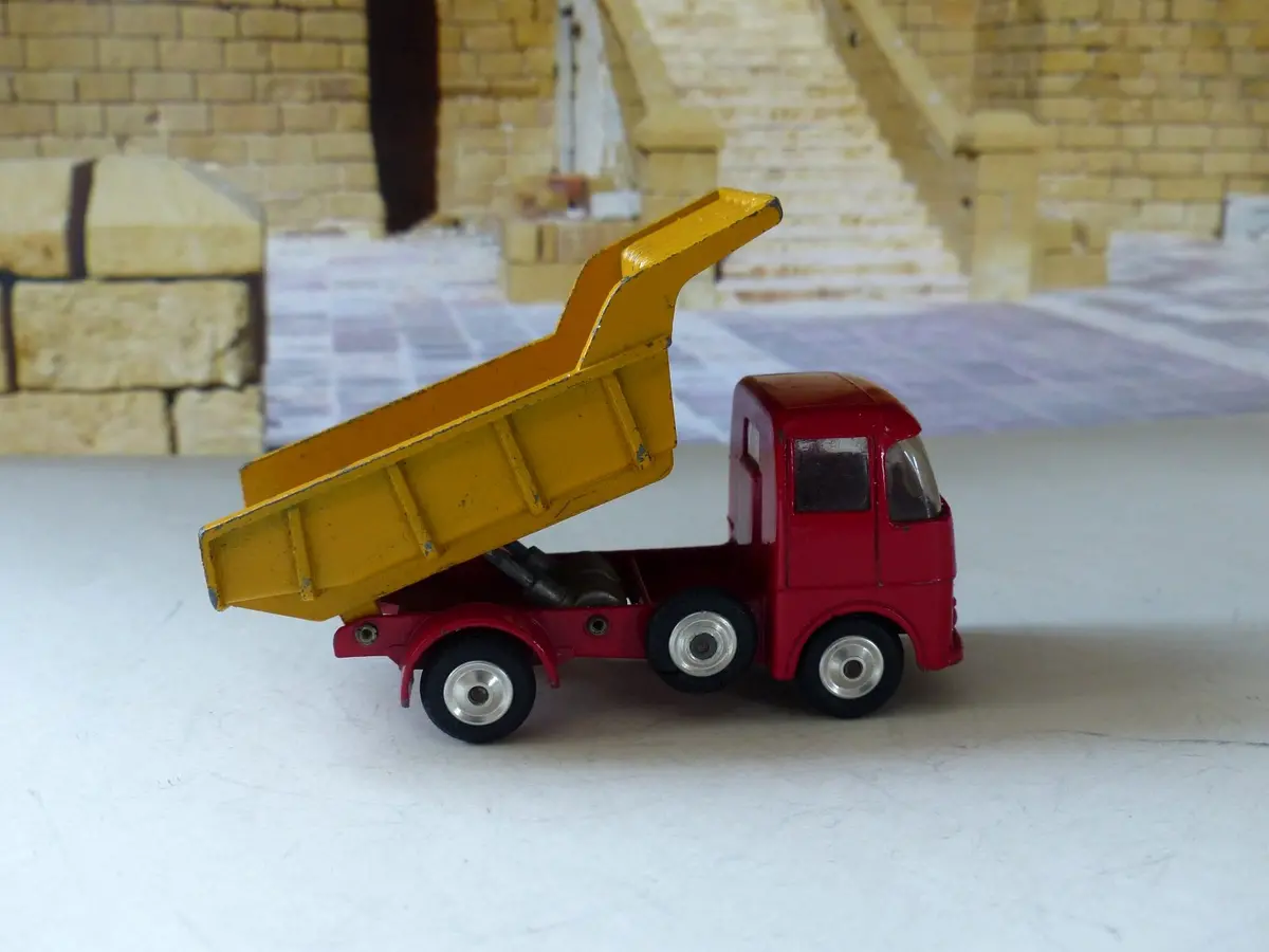 458 Erf Earth Dumper Truck With Original Box 2