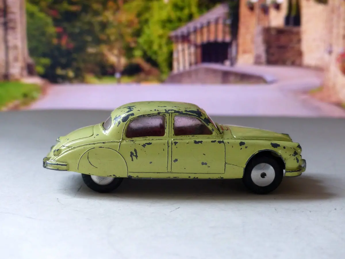 208S Jaguar 2.4 1