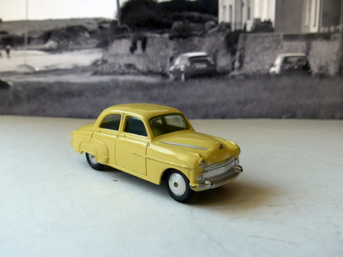 203 Vauxhall Velox With Excellent Original Box 1
