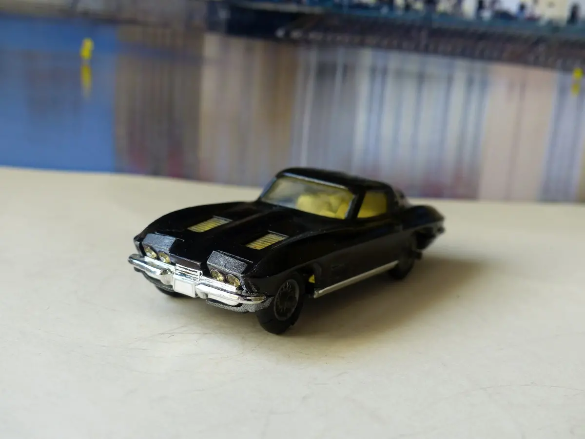 310 Chevrolet Corvette Sting Ray In Black 1