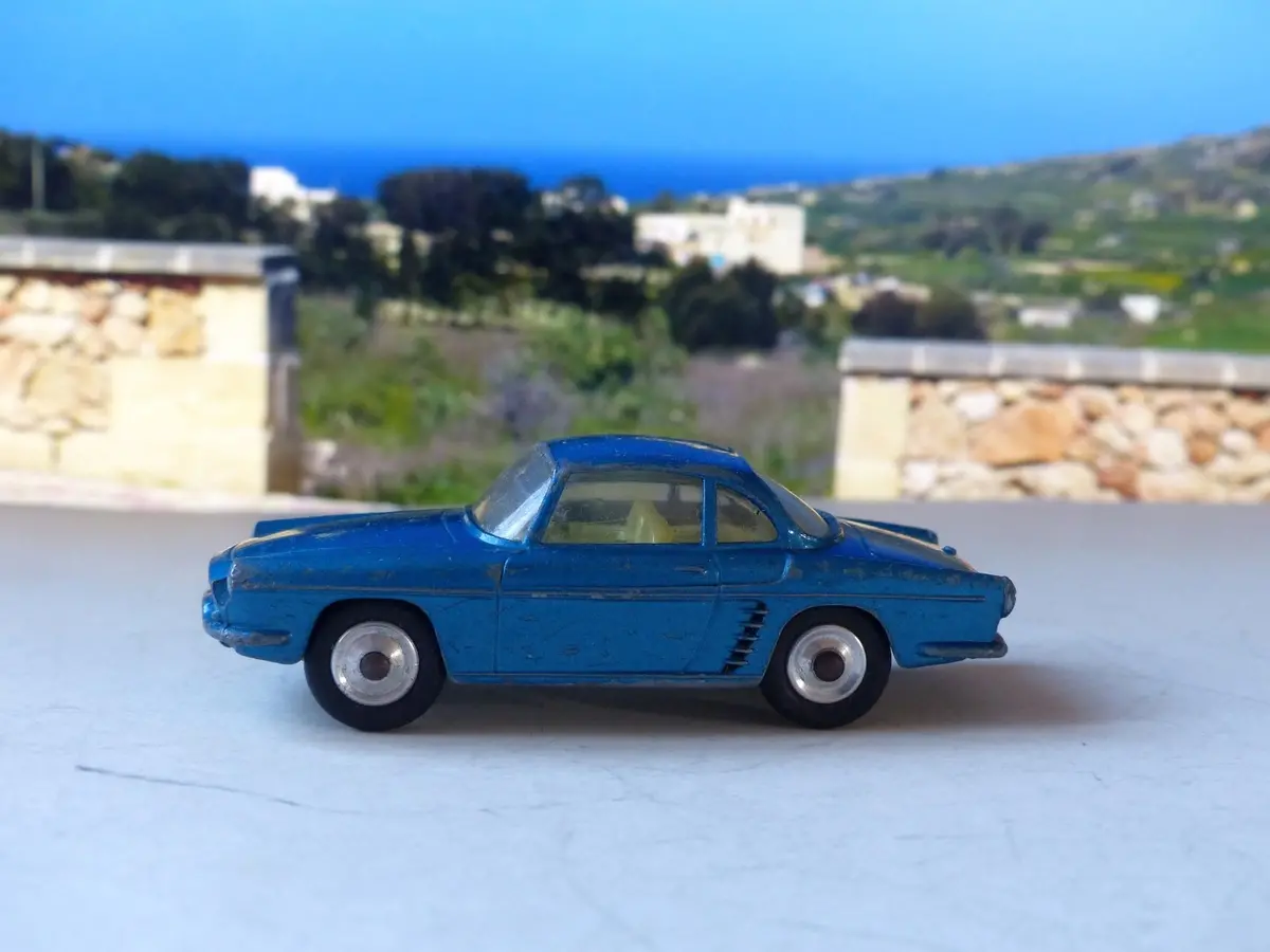222 Renault Floride In Blue With A Lemon Interior 2