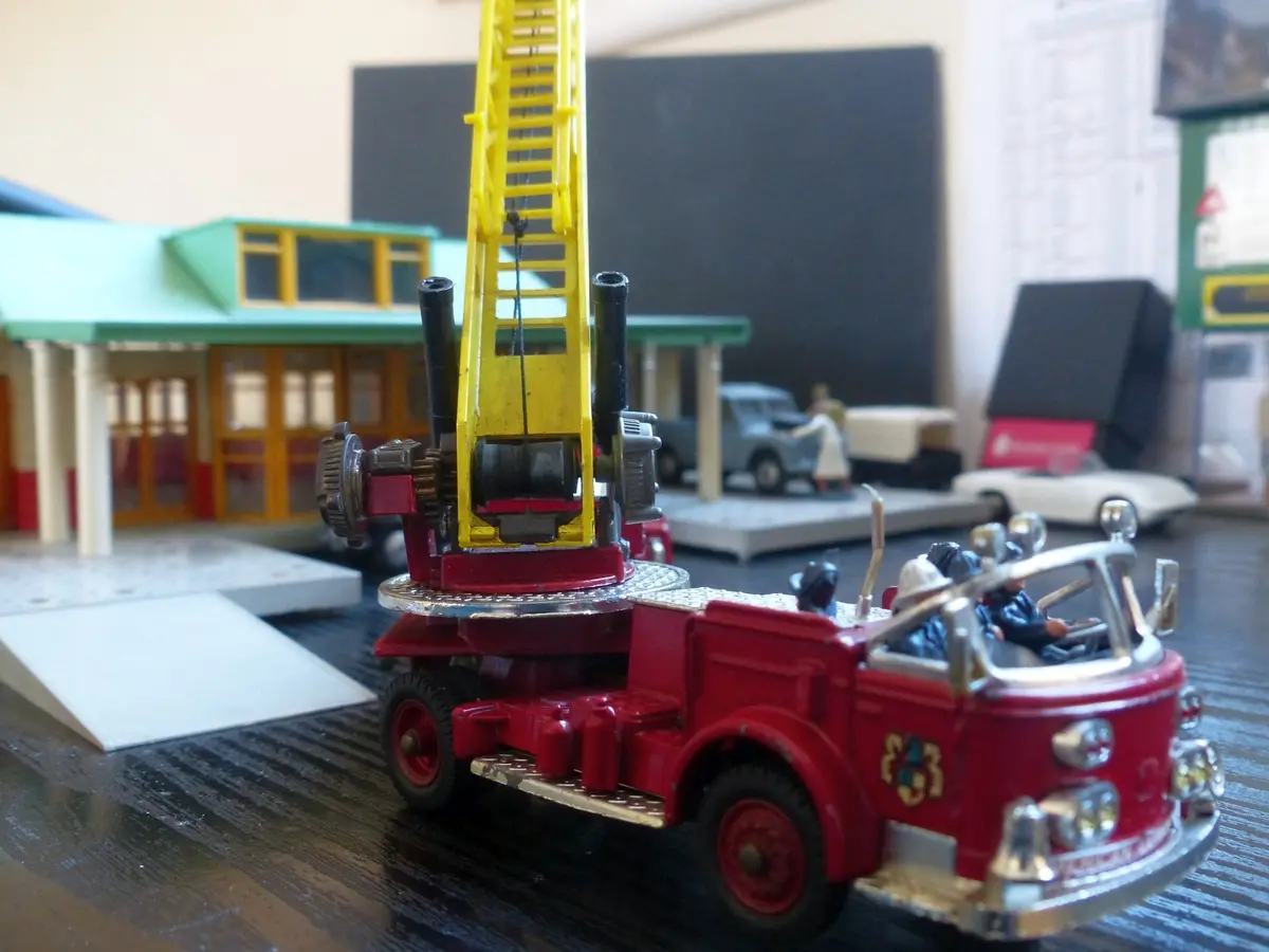1143 American La France Aerial Rescue Truck 1
