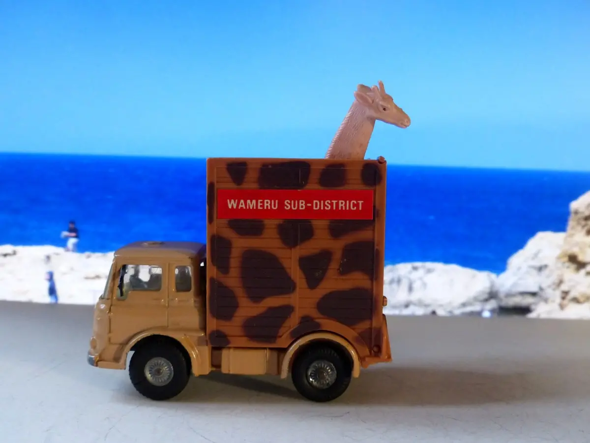 503 Bedford Giraffe Transporter (Daktari Edition) 1