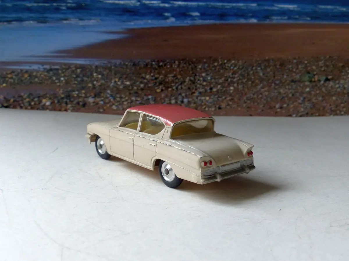 234 Ford Consul Classic With Free Spinning Wheels 2