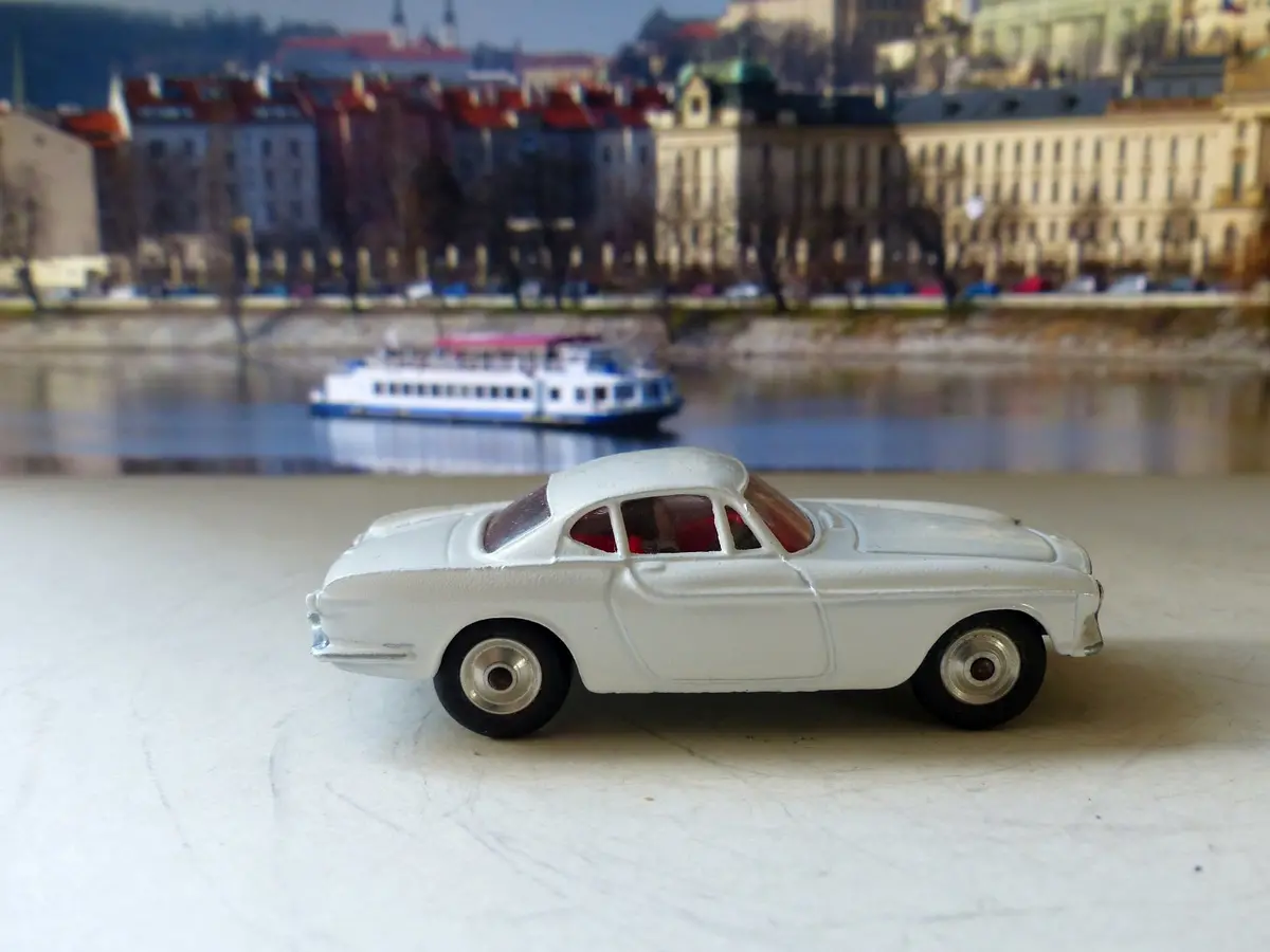 258 Volvo P1800 The Saints Car 1