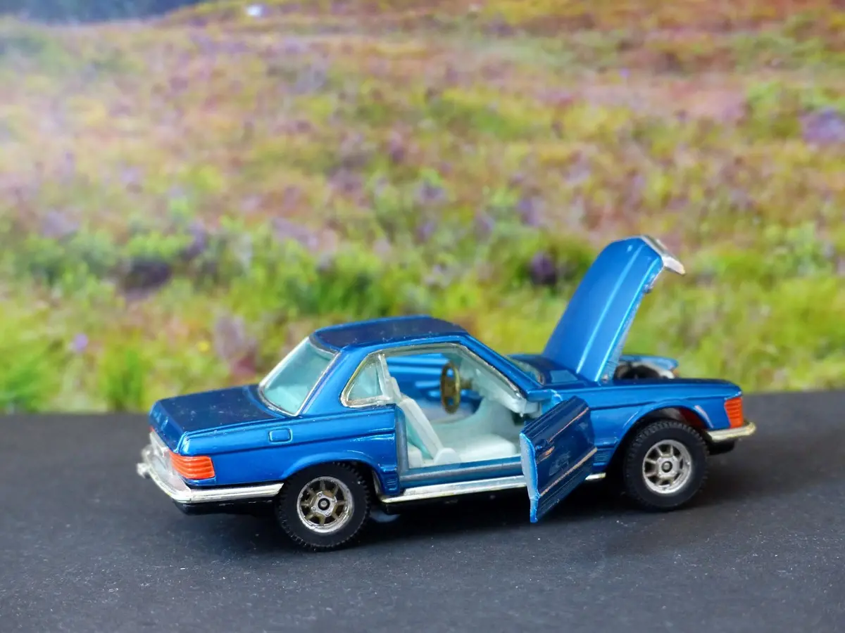 393 Merecdes-Benz 350Sl In Blue 2