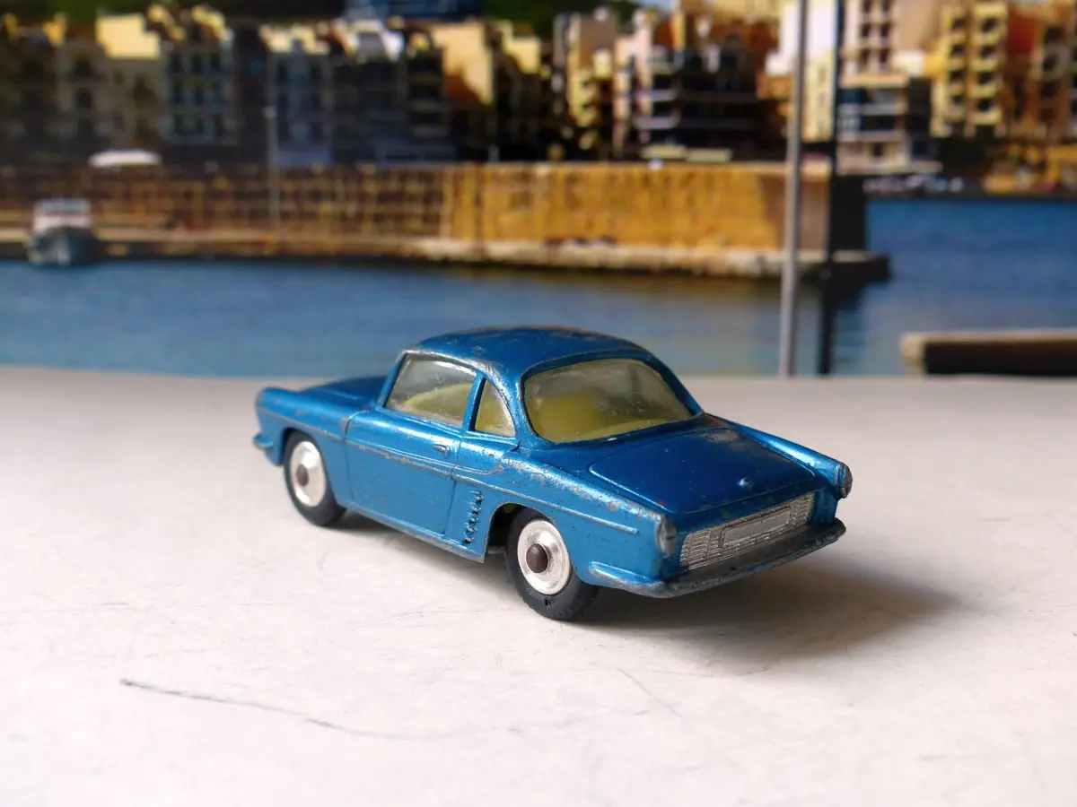 222 Renault Floride In Blue With A Lemon Interior 1