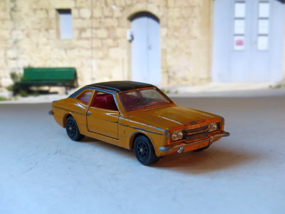 313 Ford Cortina Mkiii Gxl In Beige And Lhd 1