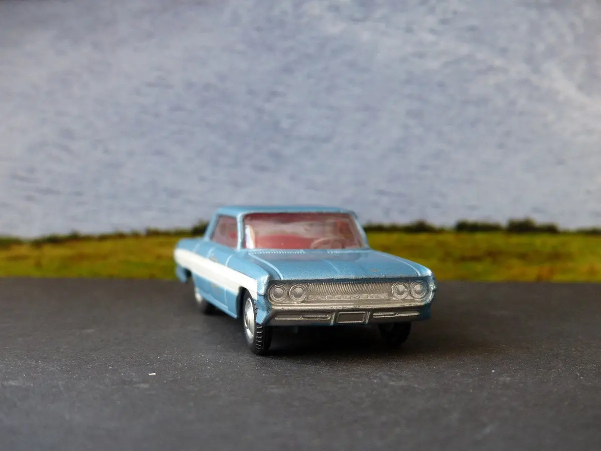 235 Oldsmobile Super 88 1