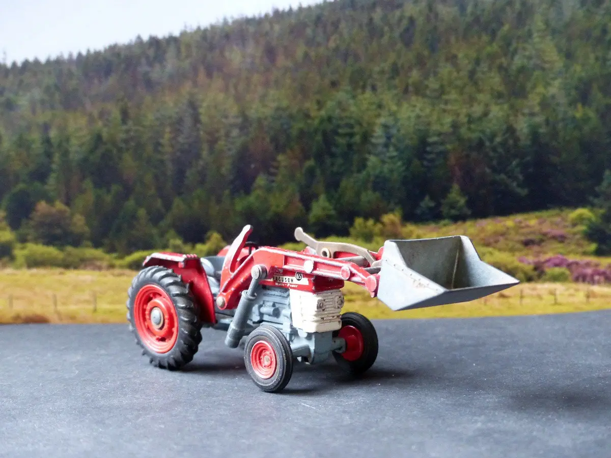 69 Massey Ferguson 165 With Shovel 1