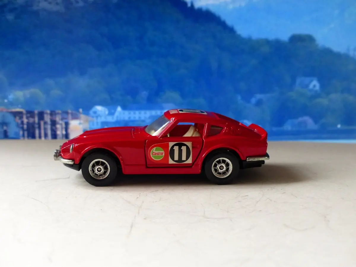 394 Datsun 240Z East African Safari With Silver Bumper 1