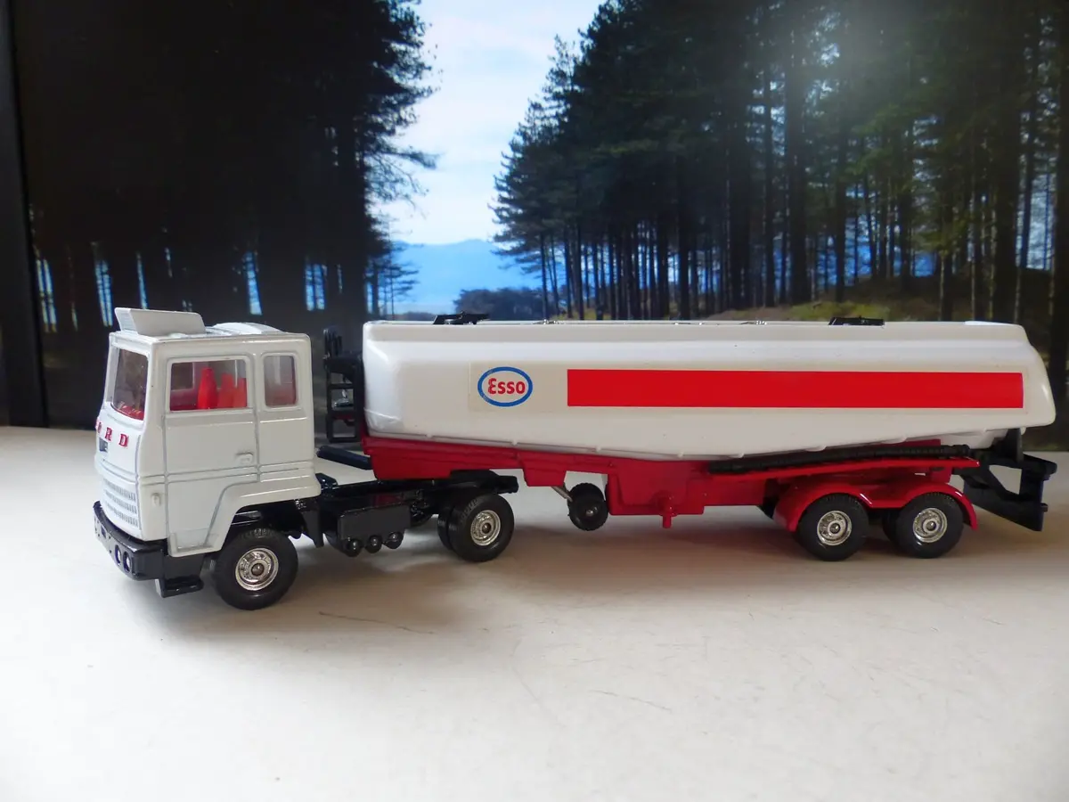 1157 Ford Esso Petrol Tanker 1