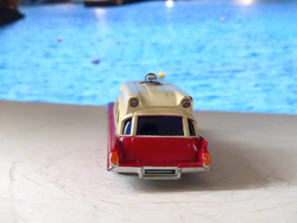437 Superior Ambulance With Original Box (Clear Lights) 2