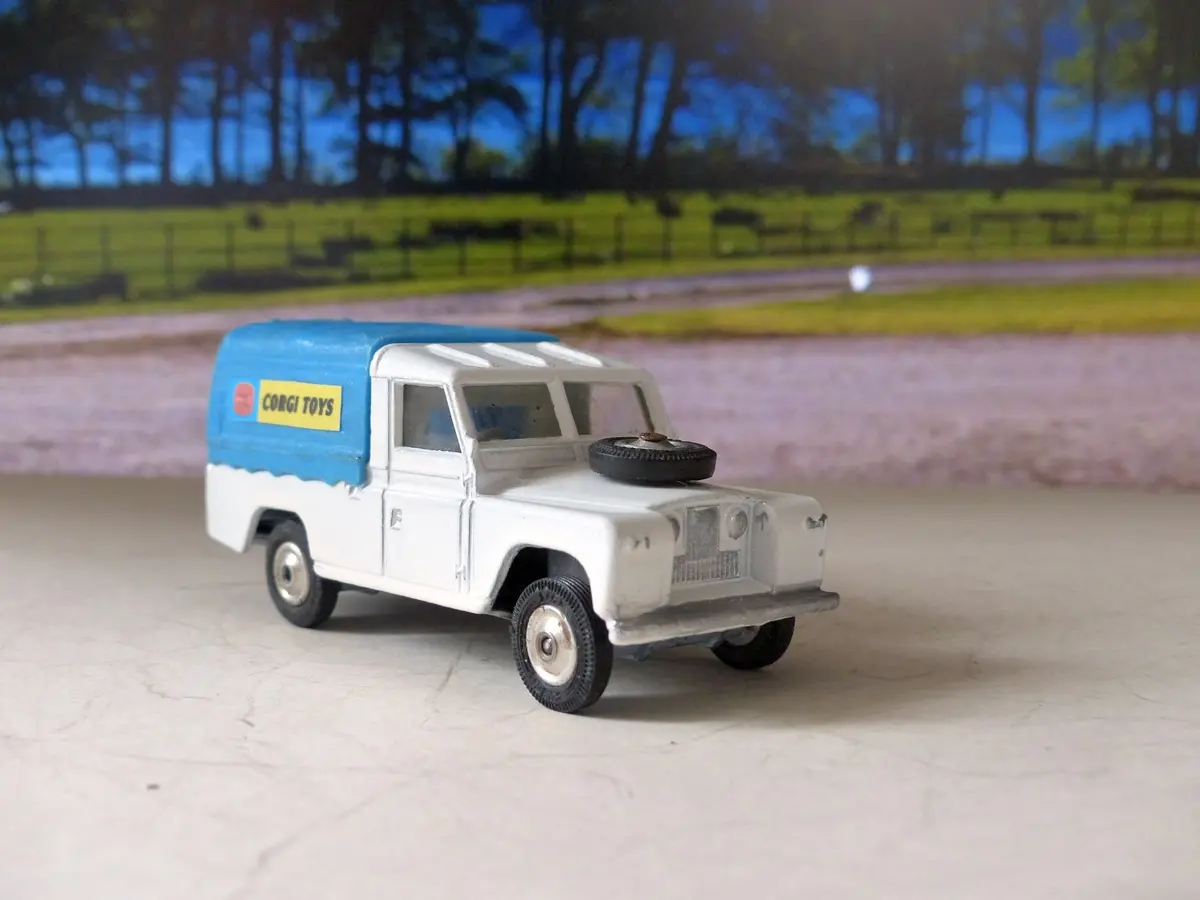 438 Land Rover (Rebuilt In White) 1