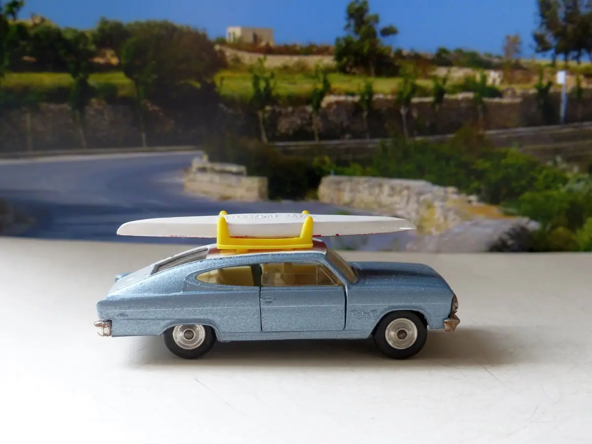 263 Rambler Marlin With Roof Rack And Kayak 1