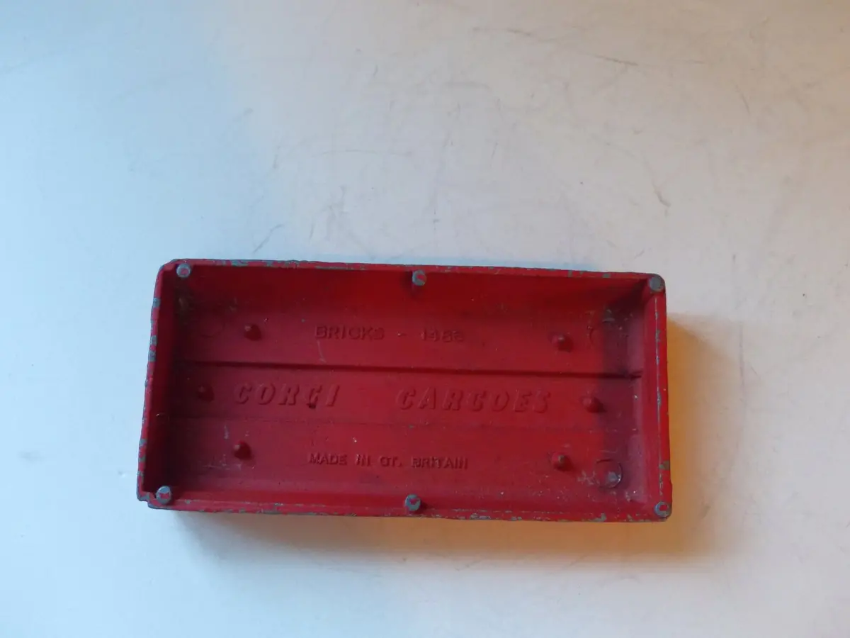 1486 Corgi Cargoes - Bricks 1