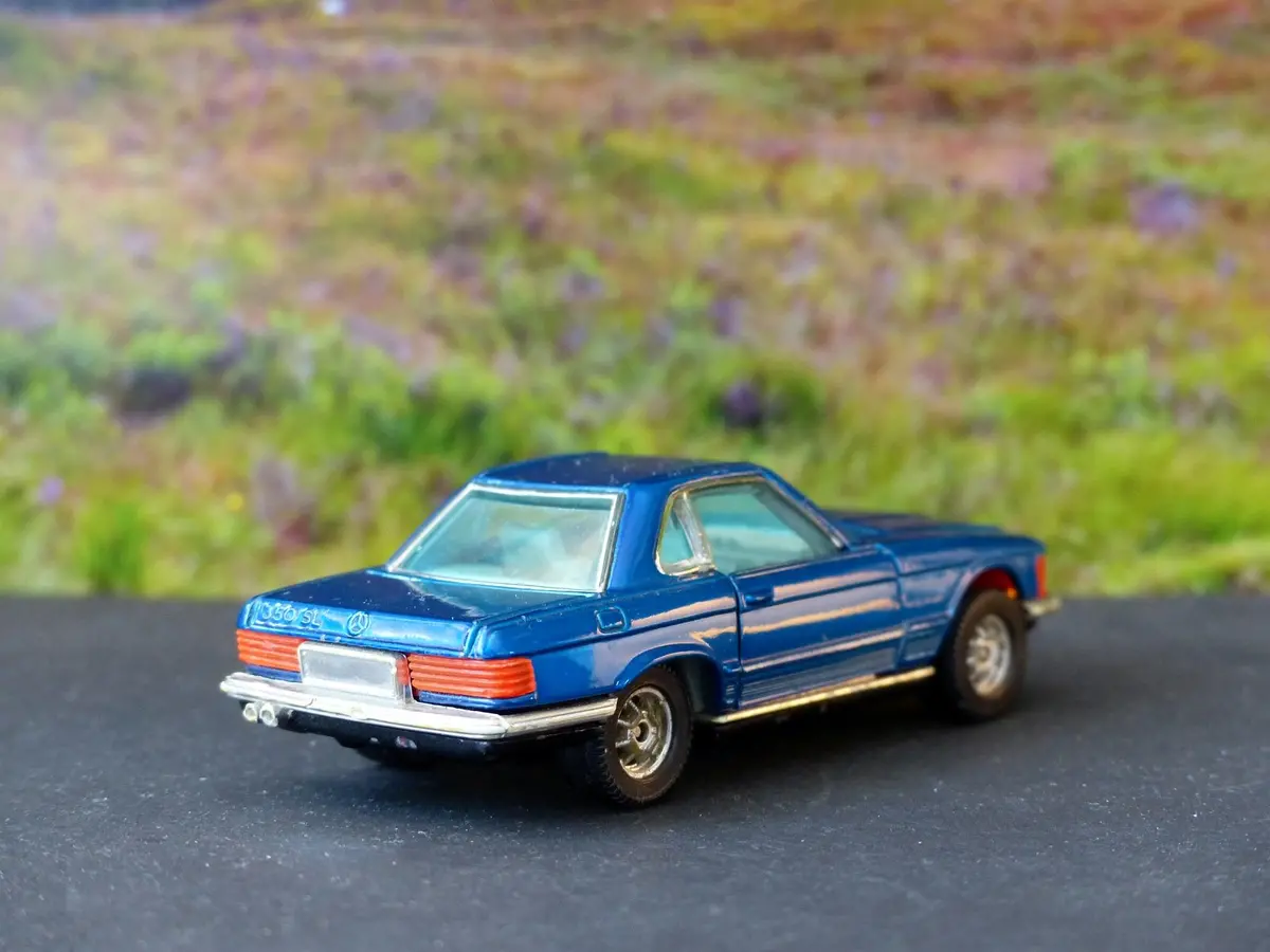 393 Merecdes-Benz 350Sl In Blue 1