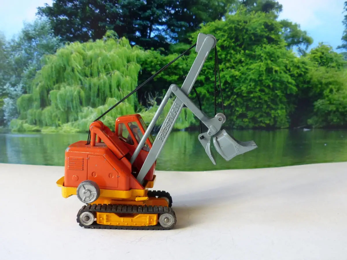1128 Priestman Cub Shovel 1
