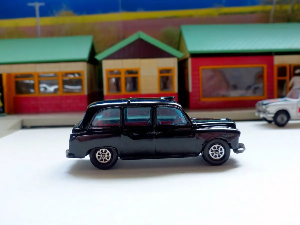 418 Austin Taxi With Tinted Windows And Original Box 1