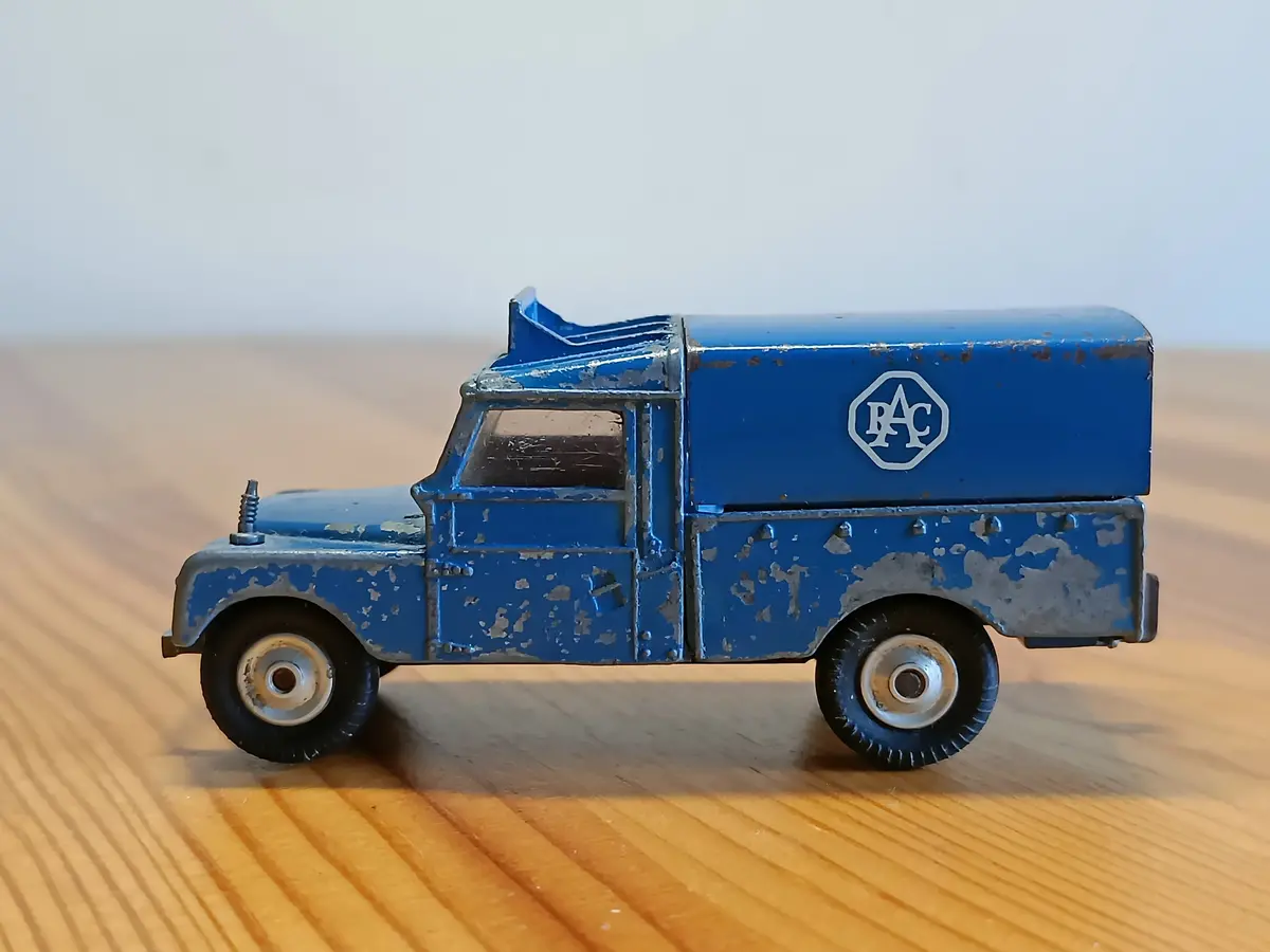 416 Rac Radio Rescue Land Rover 4 1