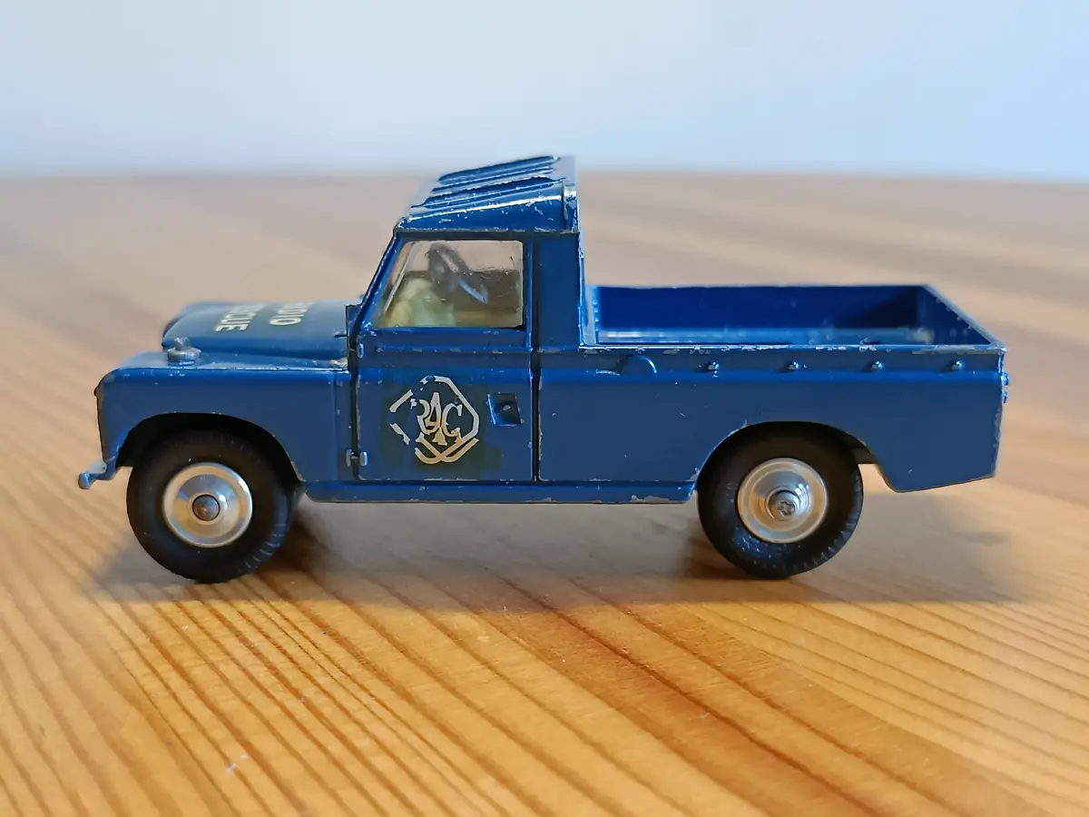 416S Rac Radio Rescue Land Rover 3 1