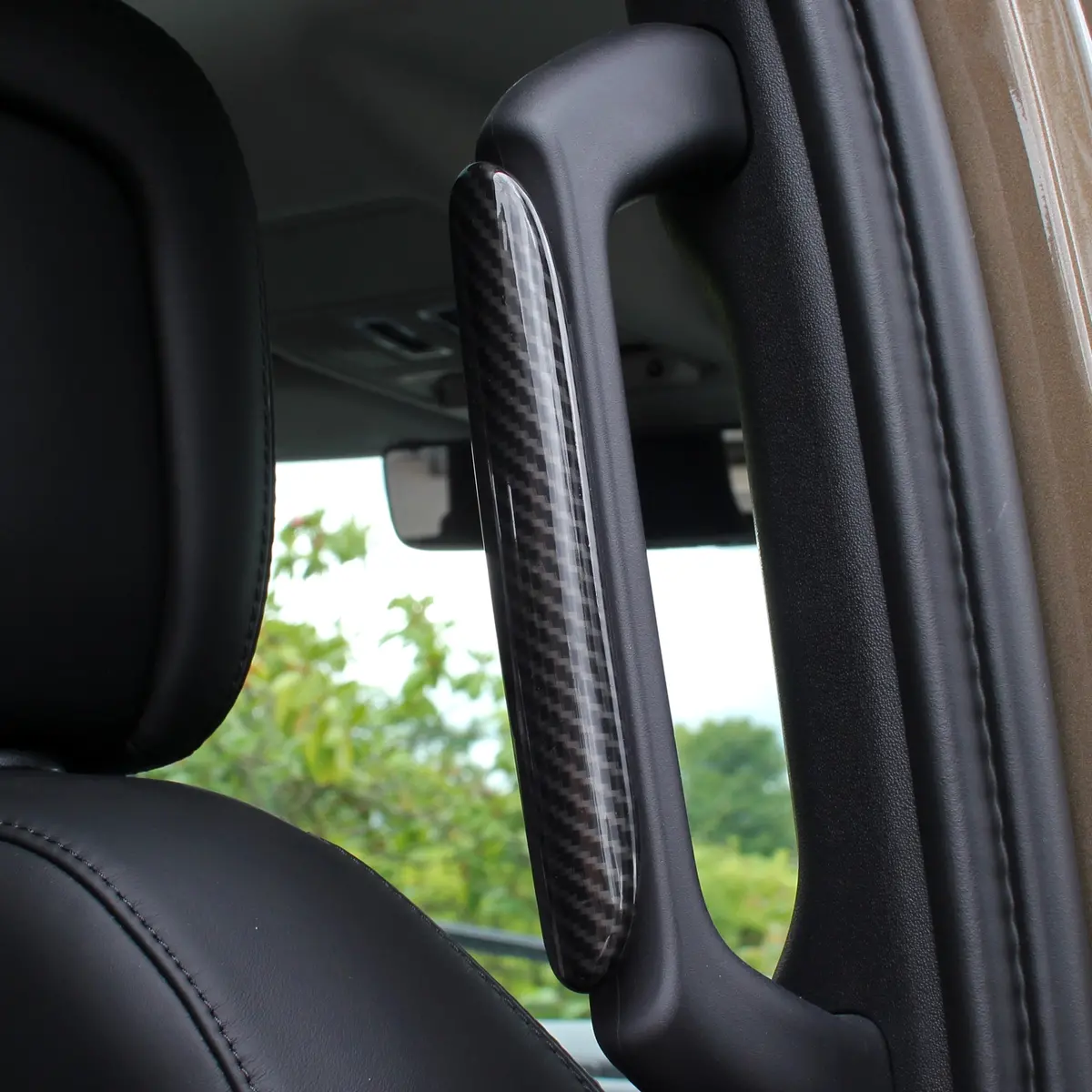 Carbon Effect Rear Passenger Handle Covers For Land Rover Defender (2020+) 1