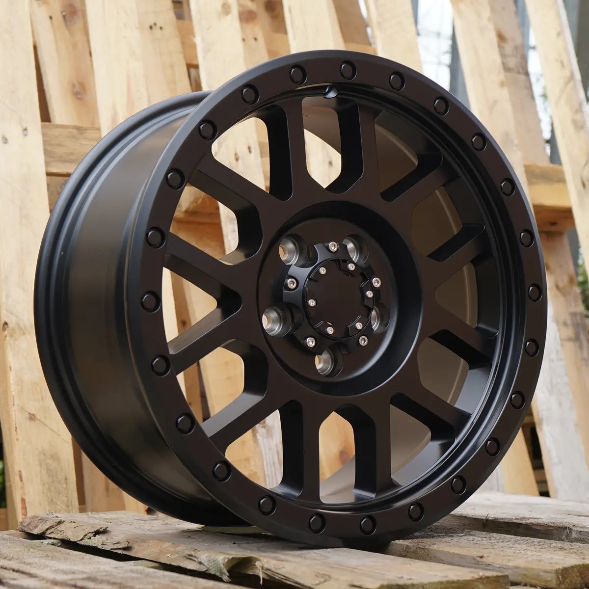 Tomahawk Kato 17" Wheel Package For Volkswagen Crafter (2017+) 1