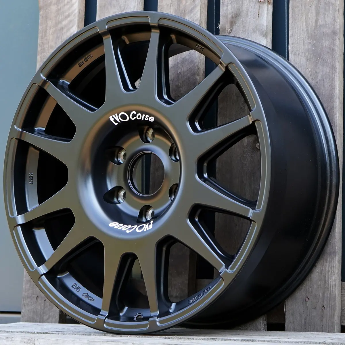 Evo Corse Dakarzero 20" Wheel Package For Volkswagen Amarok (2023+) 1