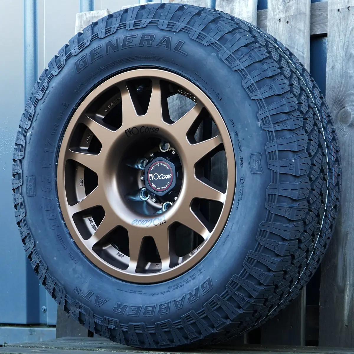 Evo Corse Dakarzero 17-Inch Wheel and Tire Kit for Toyota Hilux (2016–Present)
