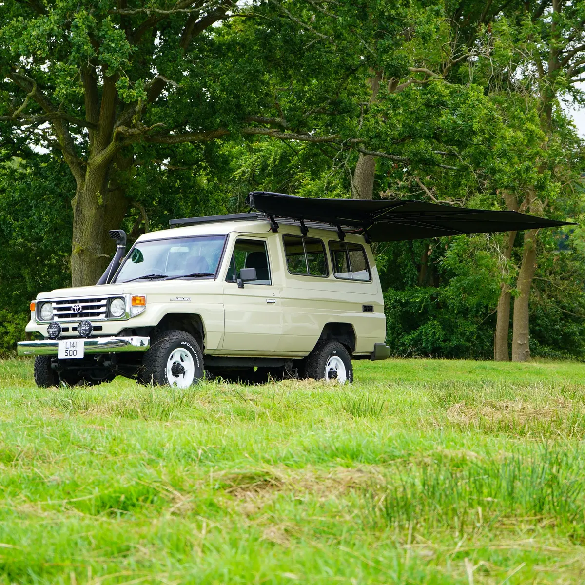 Clevershade 270 Degree Deluxe Awning 1