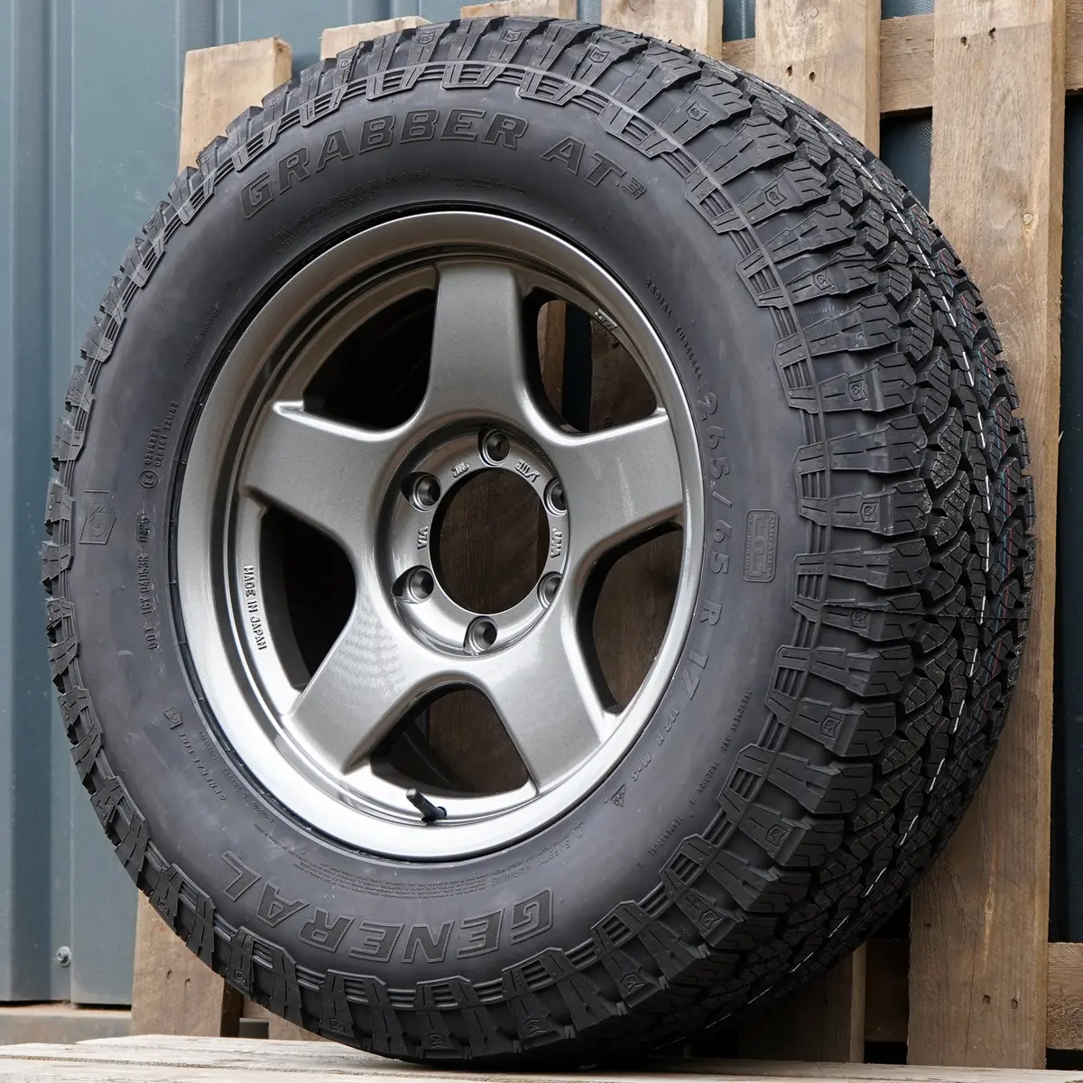 Bradley V 17" Wheel & Tyre Package For Toyota Hilux (2016+) 6