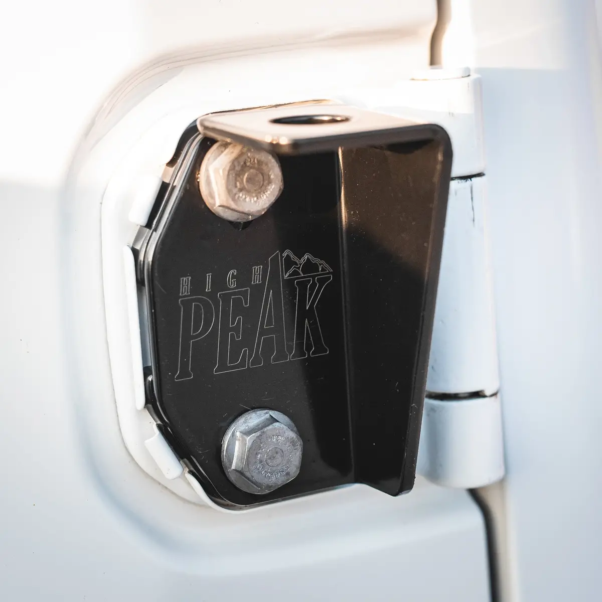 High Peak Tailgate Antenna Bracket For Suzuki Jimny (2018+) 1