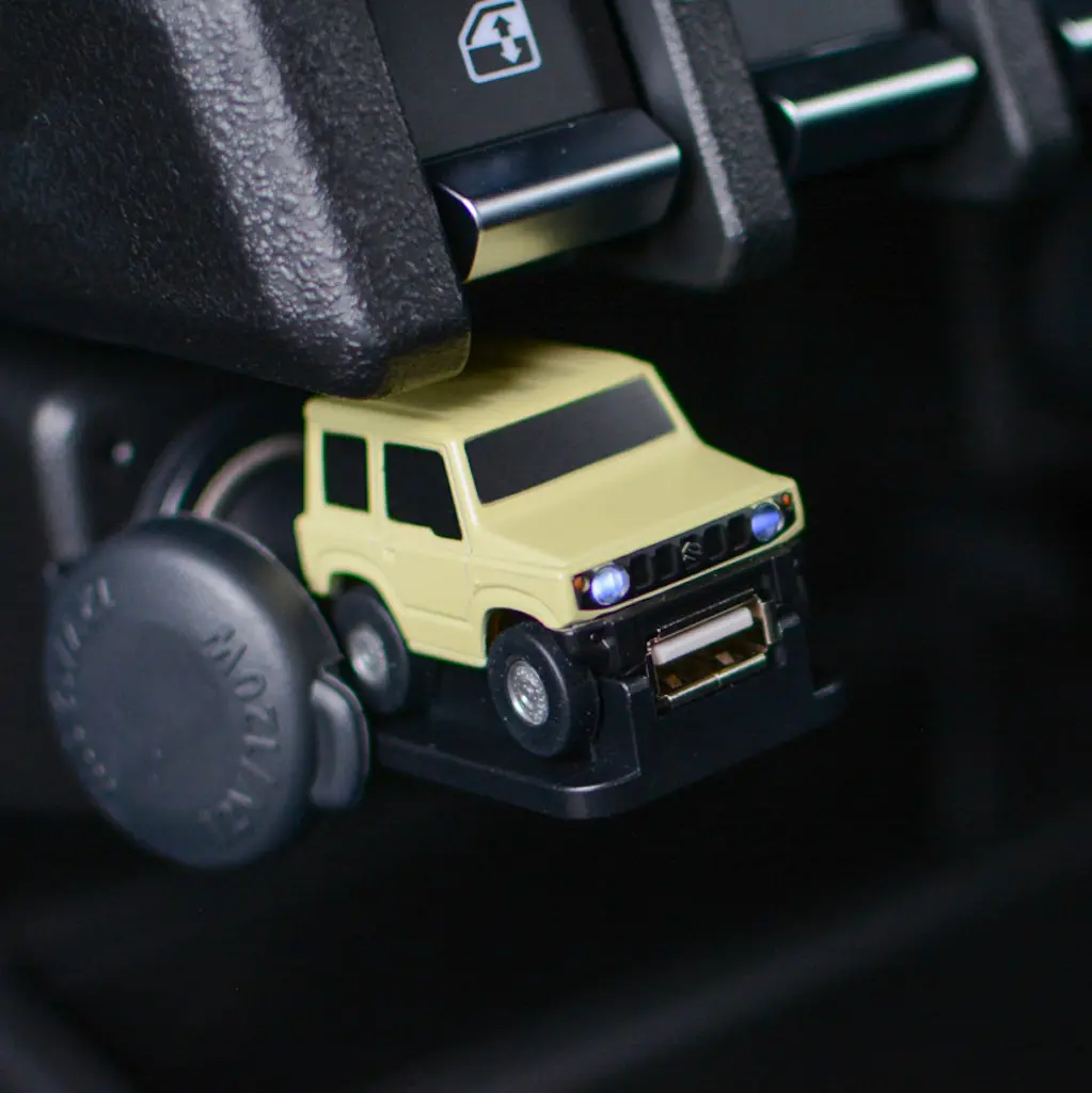 Suzuki Jimny (2018+) Usb 12V Power Adapter 1