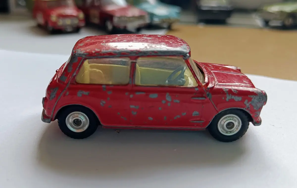 225 Austin Seven Red On 226 Base 1