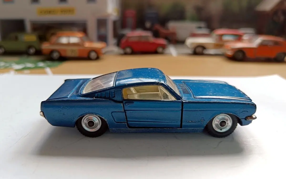 320 Ford Mustang 2+2 Fastback In Blue With Shaped Wheels 1