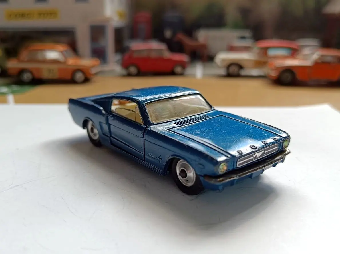 320 Ford Mustang 2+2 Fastback In Blue With Shaped Wheels 2