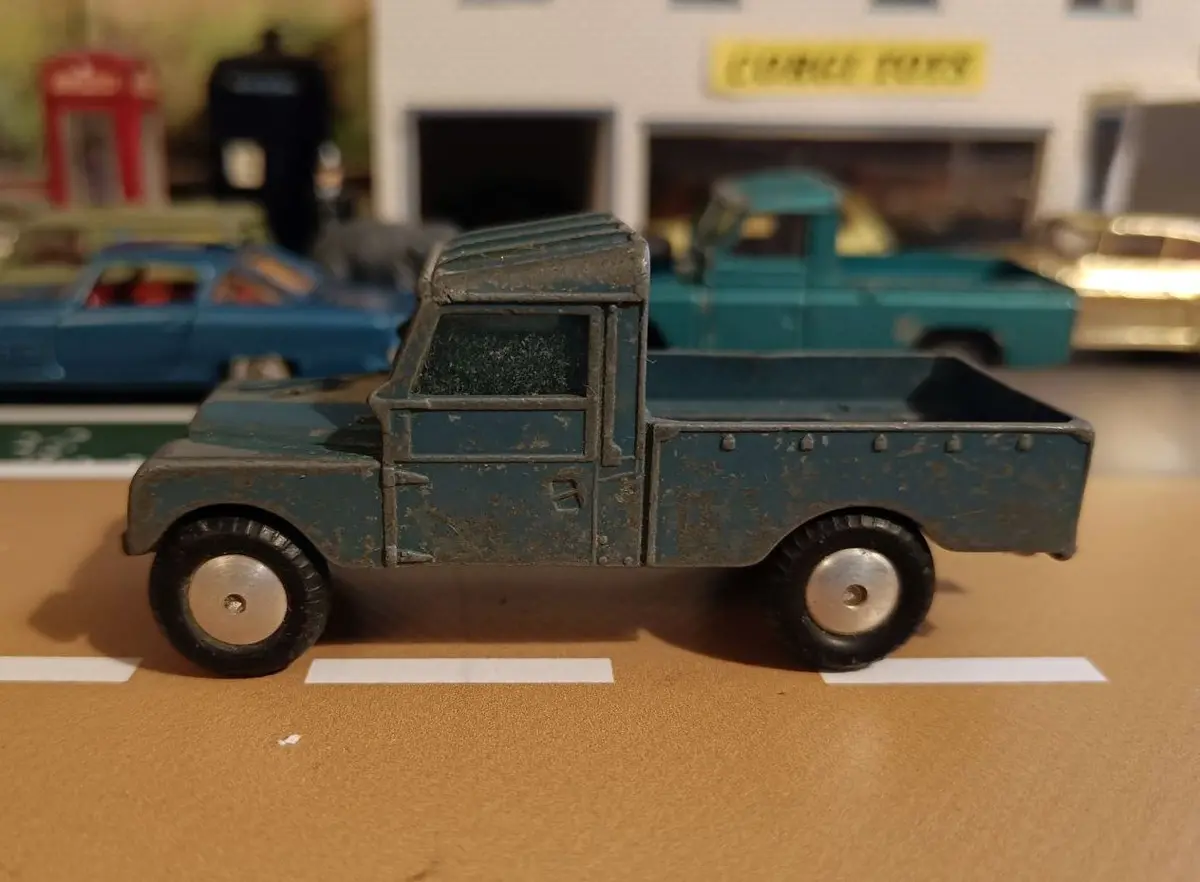 351 Raf Land Rover Early Edition 1
