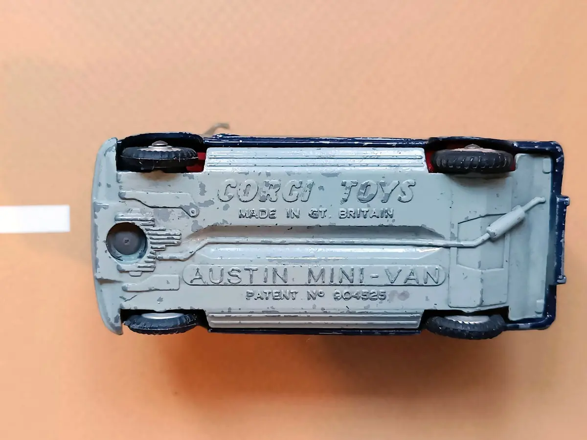 448 Police Mini Van 2