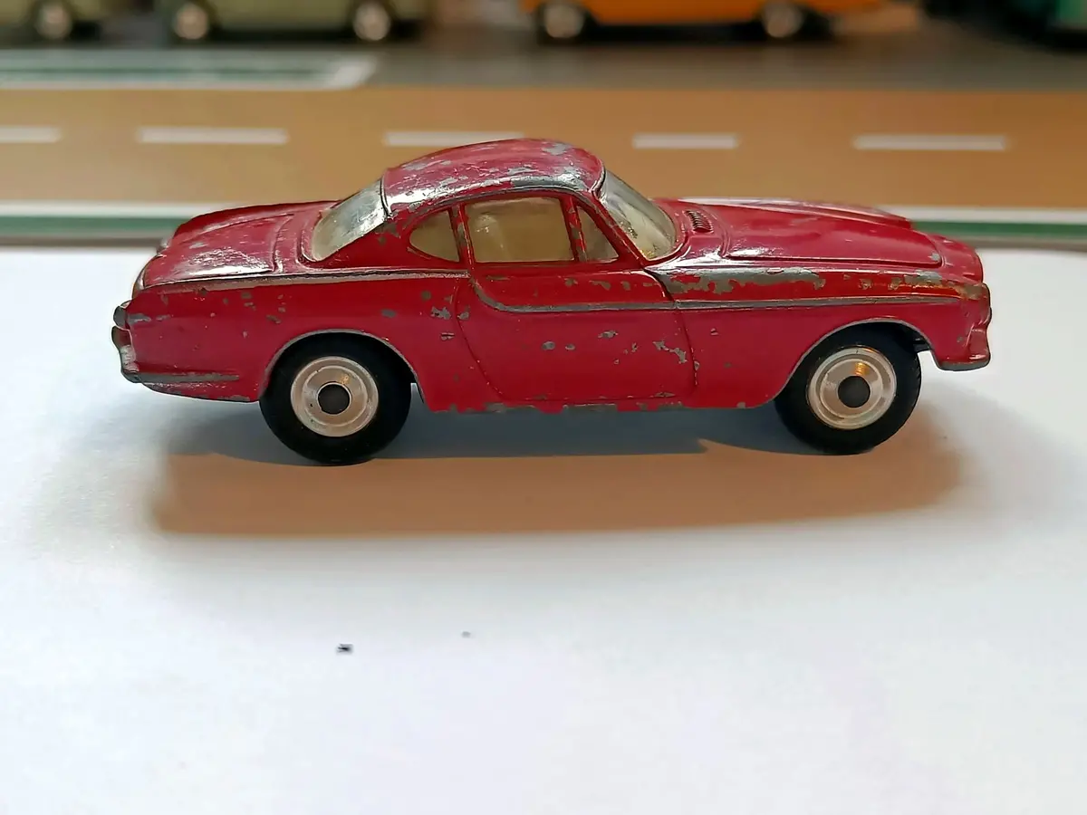 228 Volvo P1800 In Red 1