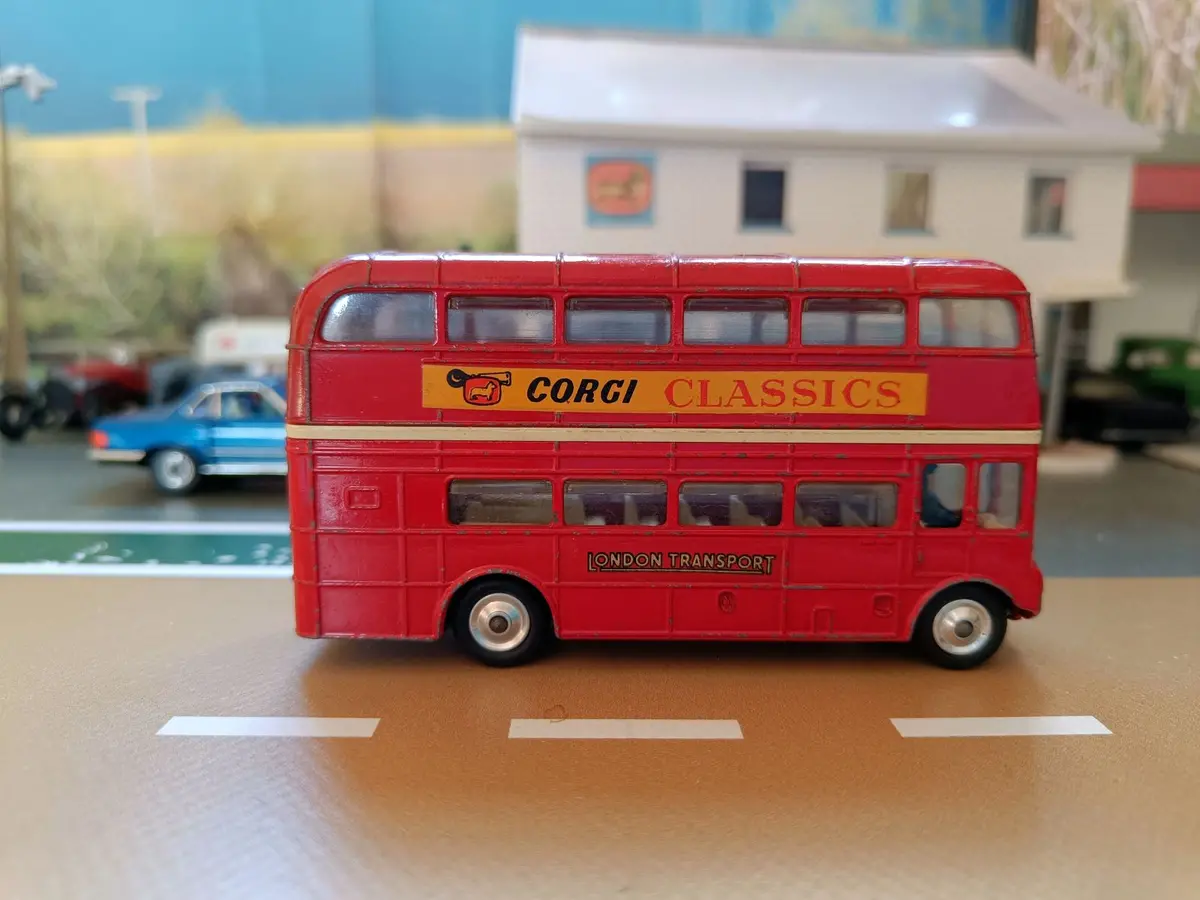 468 London Transport Routemaster Bus 1