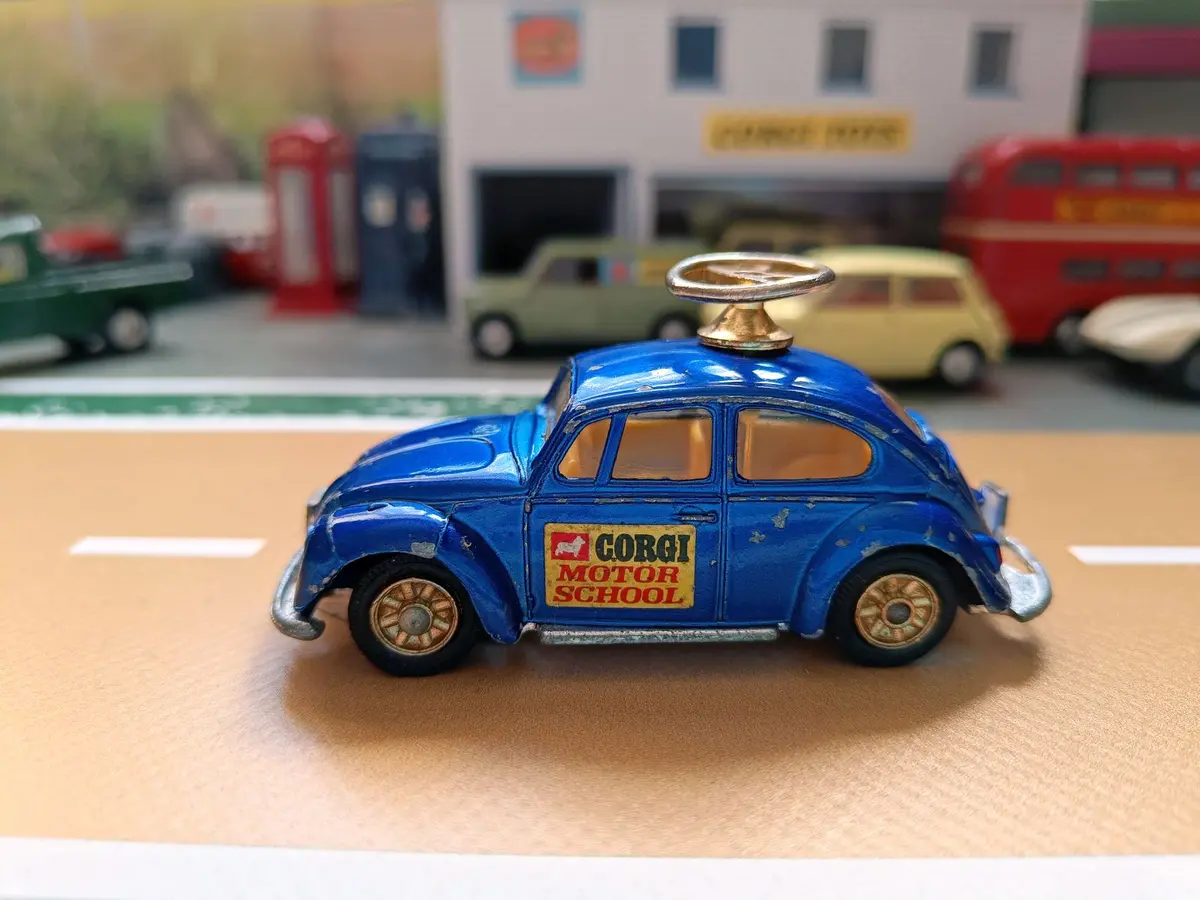 400 / 401 Vw1200 Corgi Motor School 1