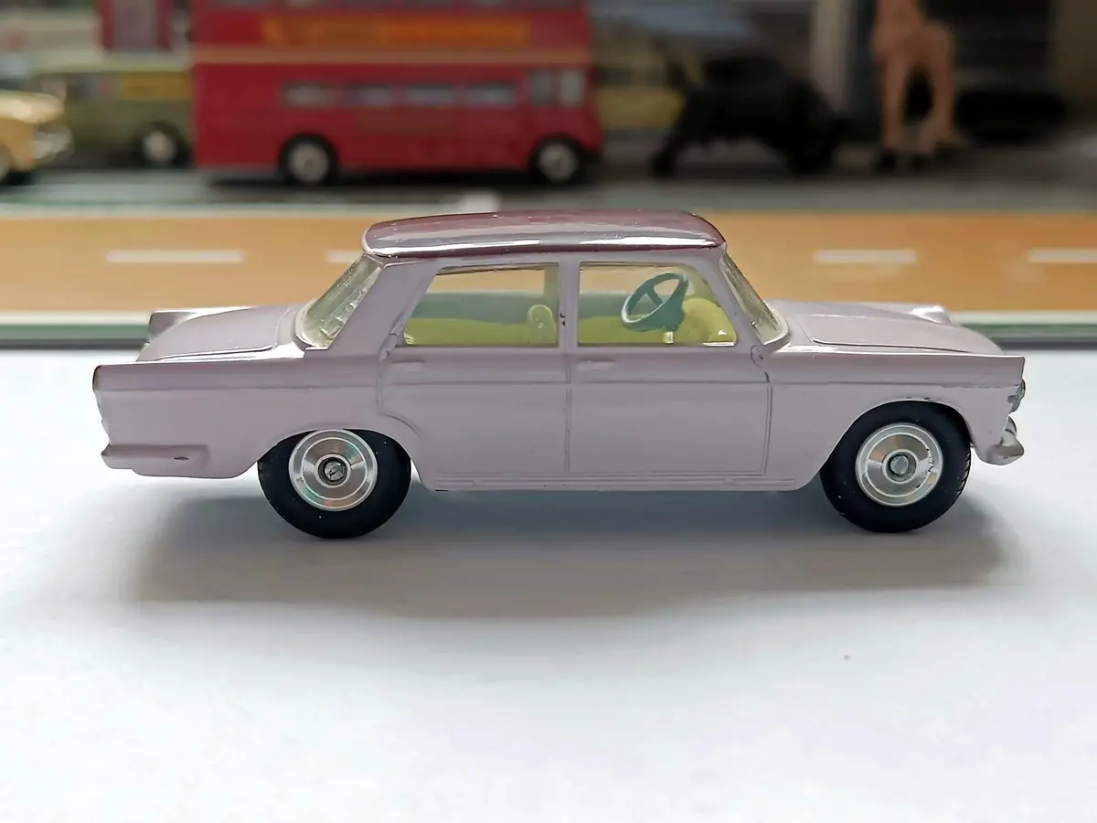 232 Fiat 2100 With Original Box 1
