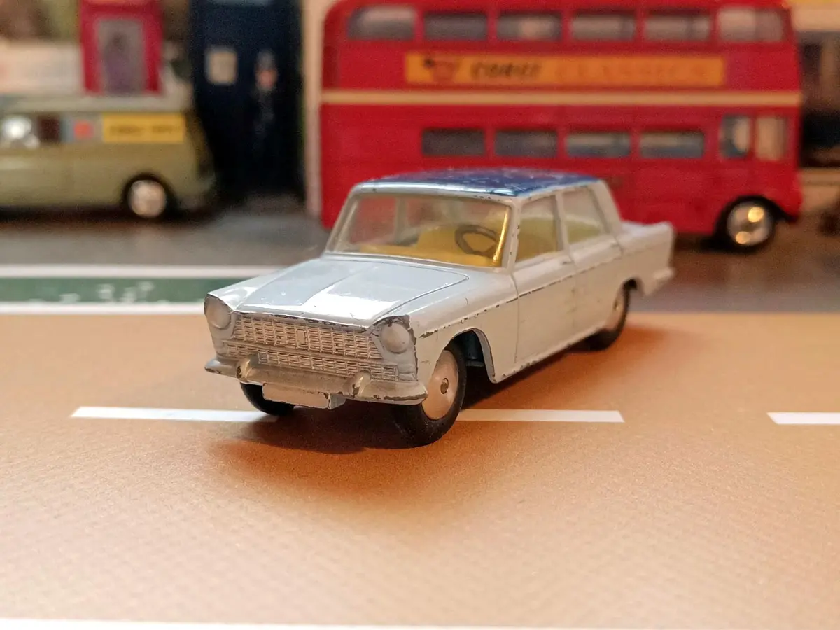 217 Fiat 1800 In Two Tone Blue 1