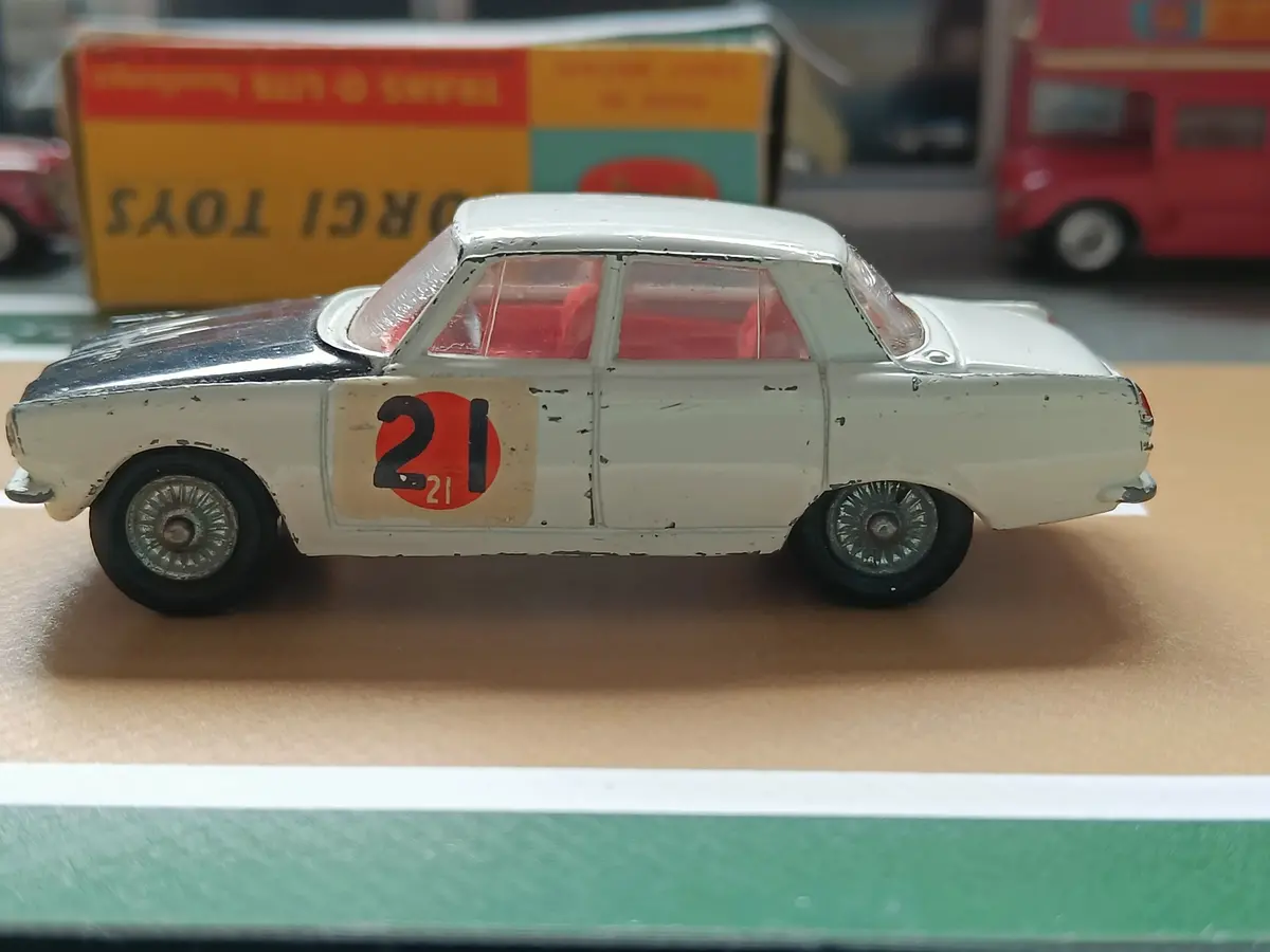 322 Rover 2000 International Rally Edition 2